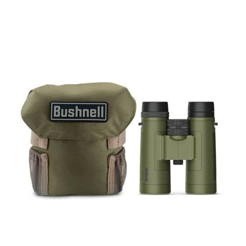 Binocolo Bushnell verde con custodia su sfondo bianco.