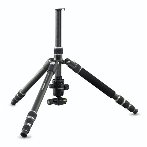 Ein schwarzes Carbonfaser-Stativ mit Kugelkopf und Schnellwechselplatte.