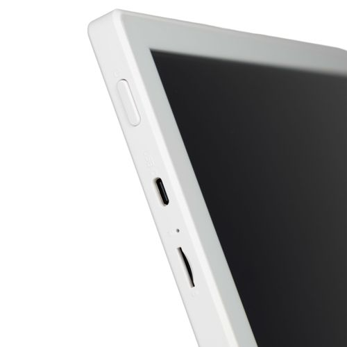 Weies Tablet mit schwarzem Bildschirm, USB-C und SD-Kartensteckplatz.