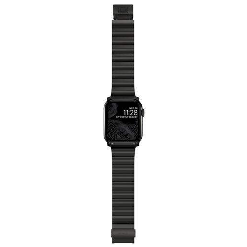 Un reloj inteligente negro con correa de eslabones metálicos oscuros y un mapa en pantalla.