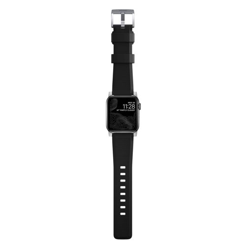 Reloj inteligente negro con hebilla plateada y correa negra.