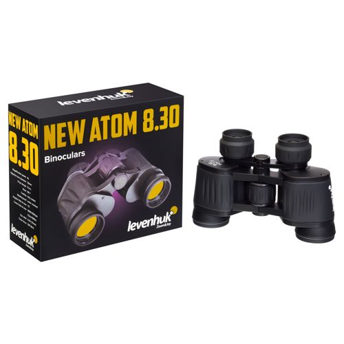 Scatola e binocolo Levenhuk New Atom 8.30 su sfondo bianco.