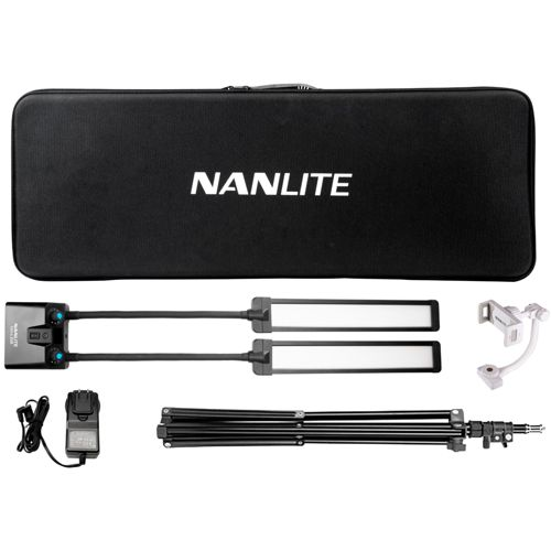 Nanlite-Tasche mit zwei Lichtern, Netzteil, Stativ und Halterung.