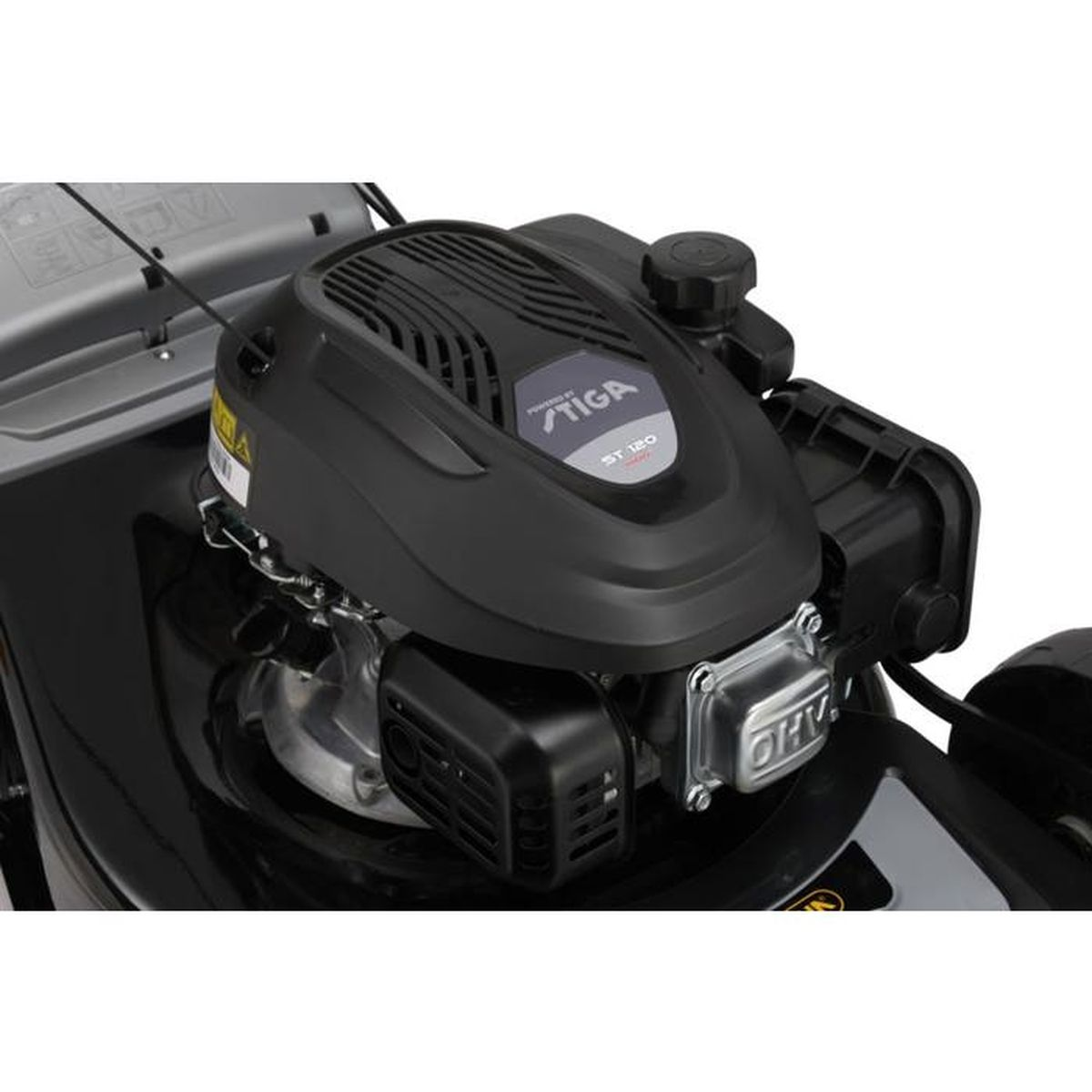 Nahaufnahme des Motors eines Rasenmähers mit der Aufschrift STIGA und OHV.