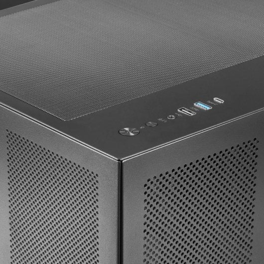 Un case per computer nero con fessure di ventilazione e porte USB.