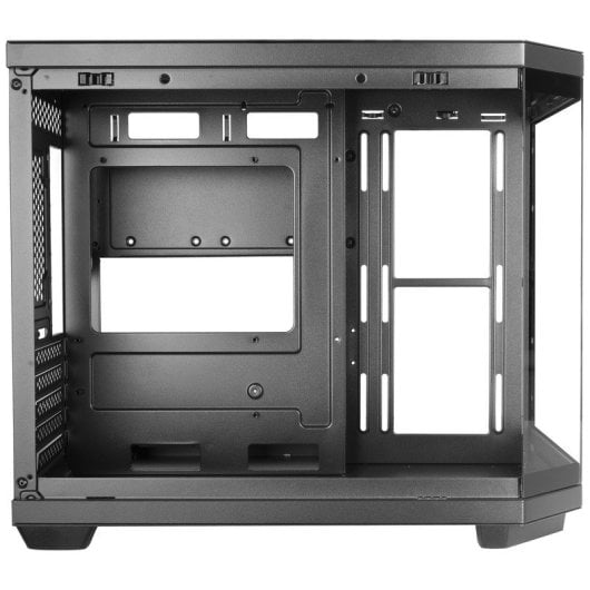 Interior de caja de computadora negra, con metal y vidrio.