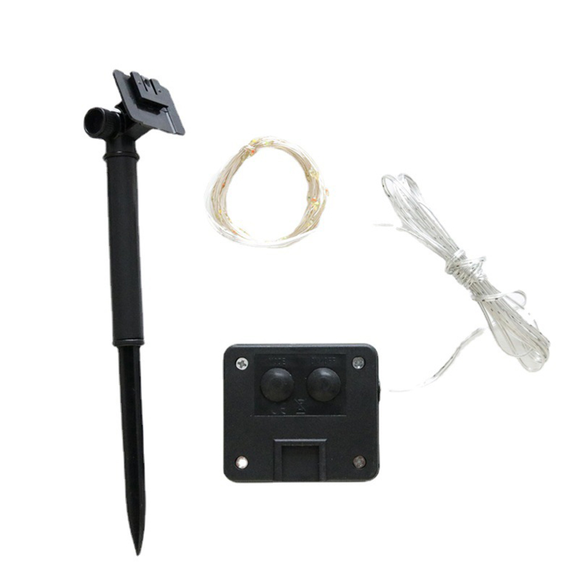 Schwarzer Erdspieß, Solarpanel-Controller und Lichterkette auf weißem Hintergrund.