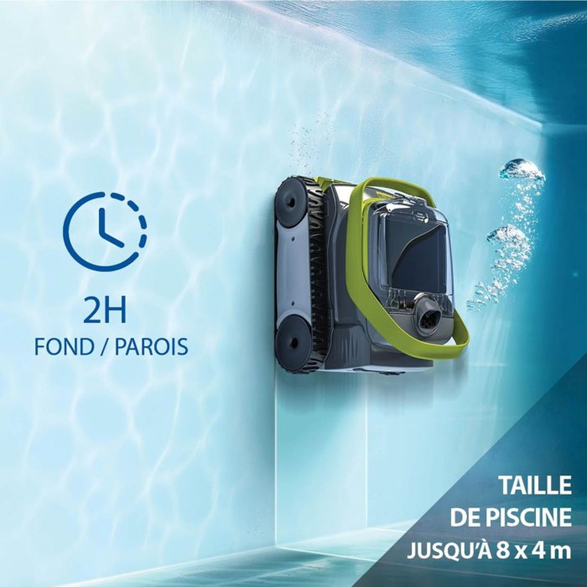 Ein Poolreiniger mit Rädern auf einer blauen Poolwand. Blasen steigen auf.