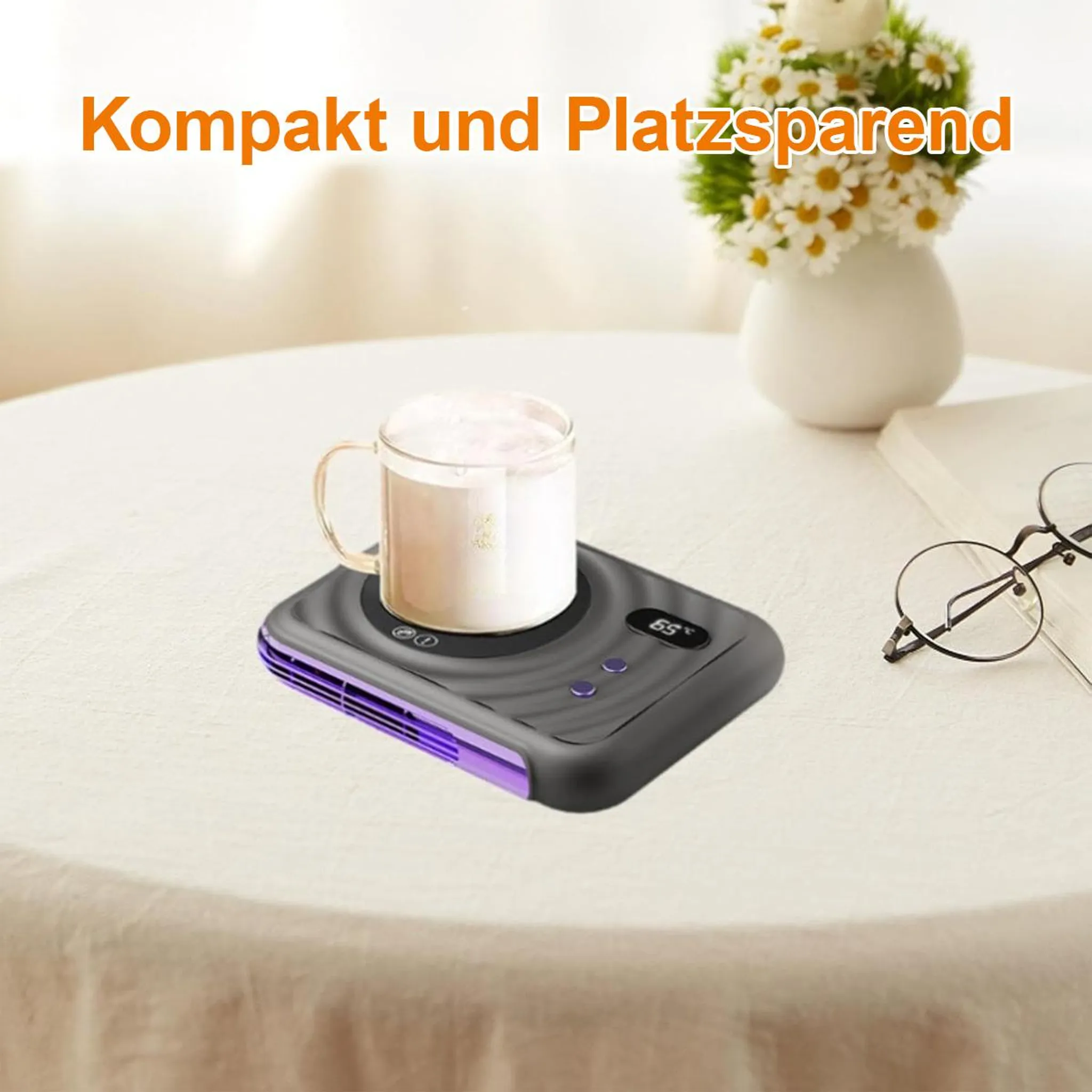 Ein Glas mit weißem Getränk steht auf einem schwarzen Becherwärmer neben einem Buch und einer Brille.
