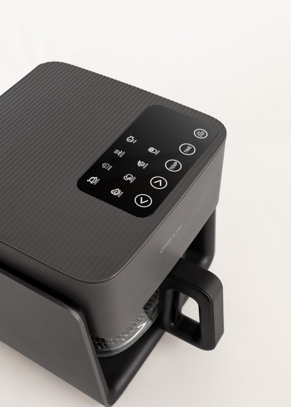 Electrodoméstico gris oscuro con panel táctil y iconos de cocina.