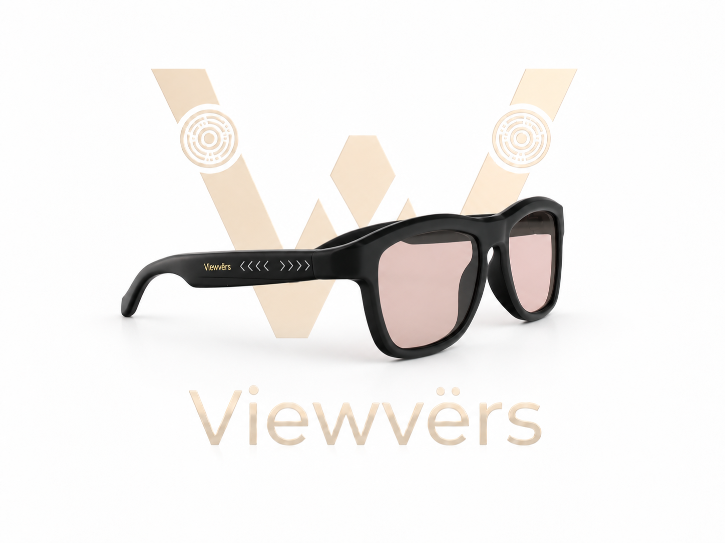 Gafas de sol negras con lentes rosas y logo de la empresa al fondo.