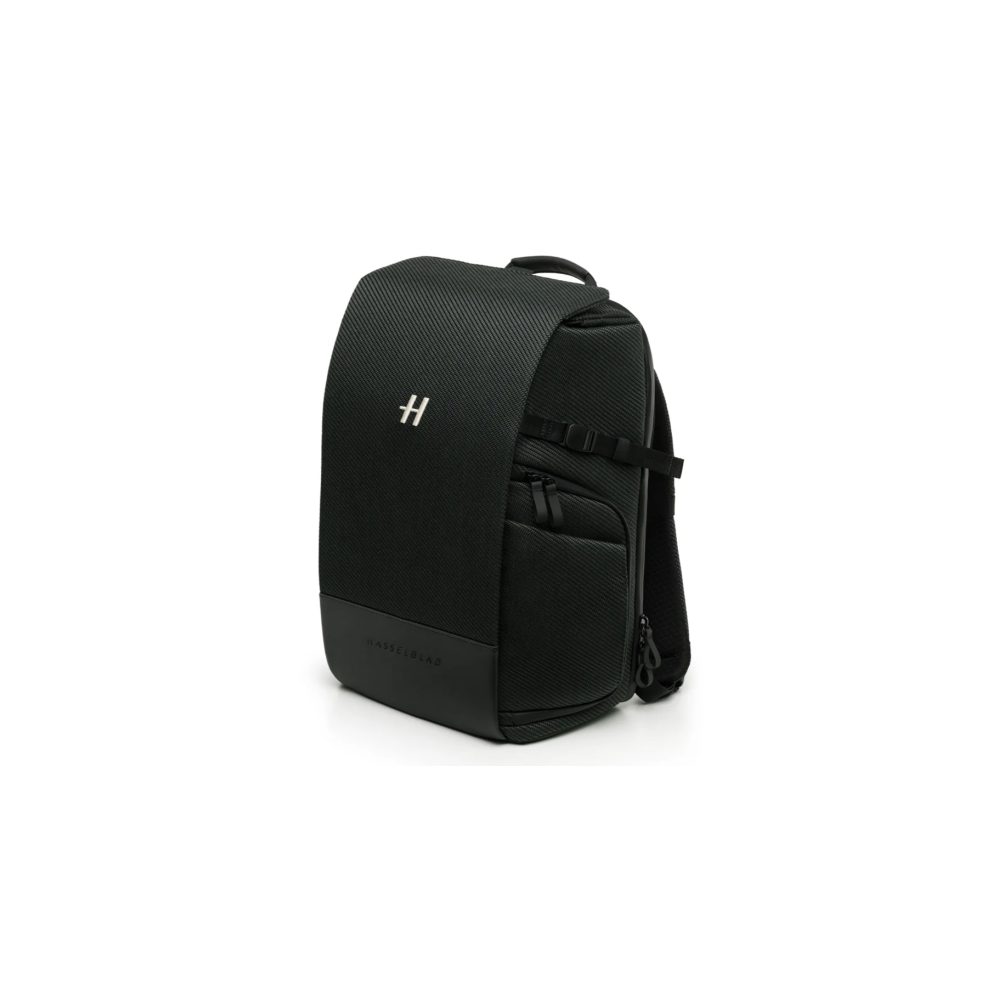 Zwarte Hasselblad rugzak met H-logo. Modern design.