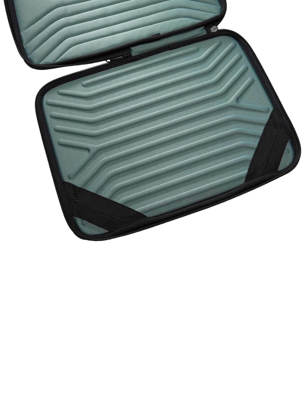 Binnenaanzicht van een open laptoptas met gewatteerde, geribbelde voering.