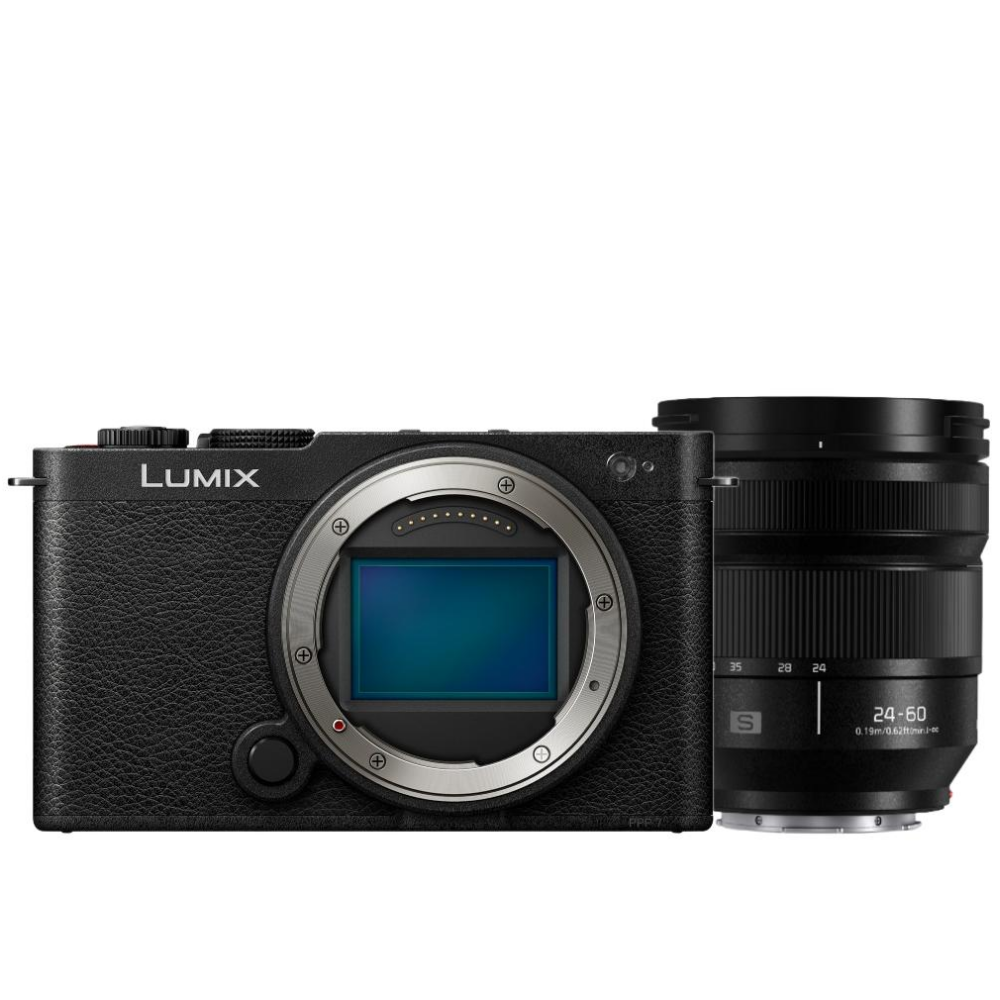 Een zwarte Lumix camera met een lens ernaast, witte achtergrond.