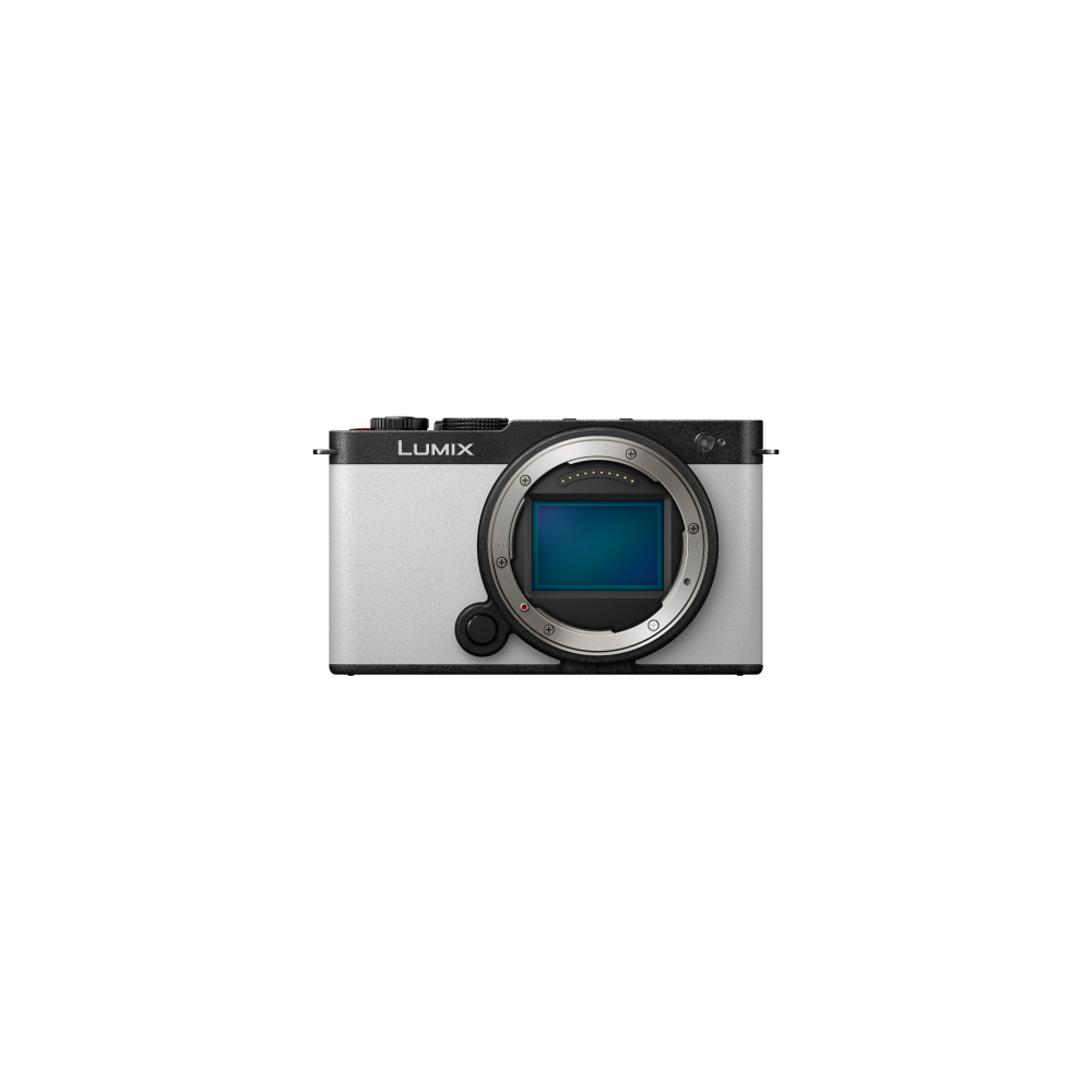 Een zilveren camera met Lumix-logo en open lensvatting.