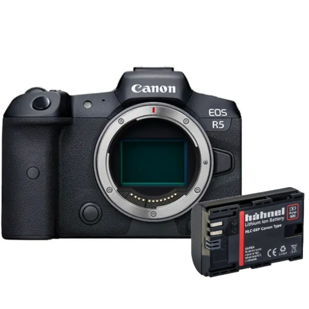 Canon EOS R5 camerabody met een Hahnel lithium-ion batterij ervoor.