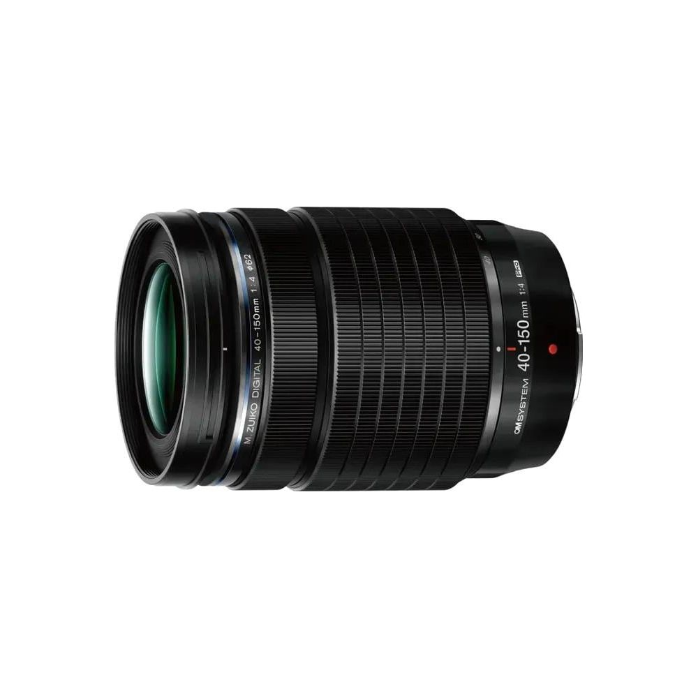 Een zwarte Olympus cameralens met zoomring en tekstmarkeringen.