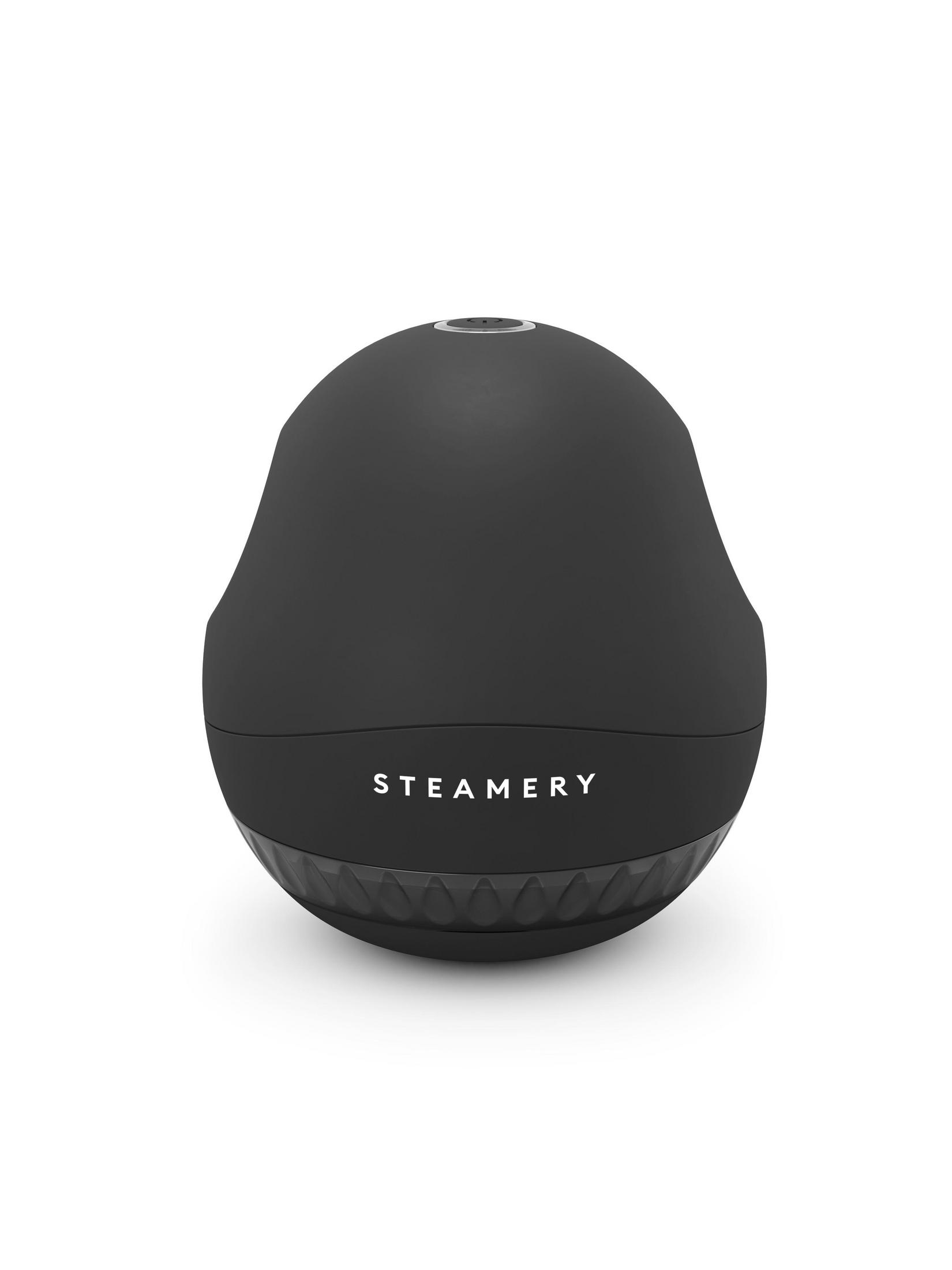 Ein schwarzes Dampfgerät mit dem Namen STEAMERY.