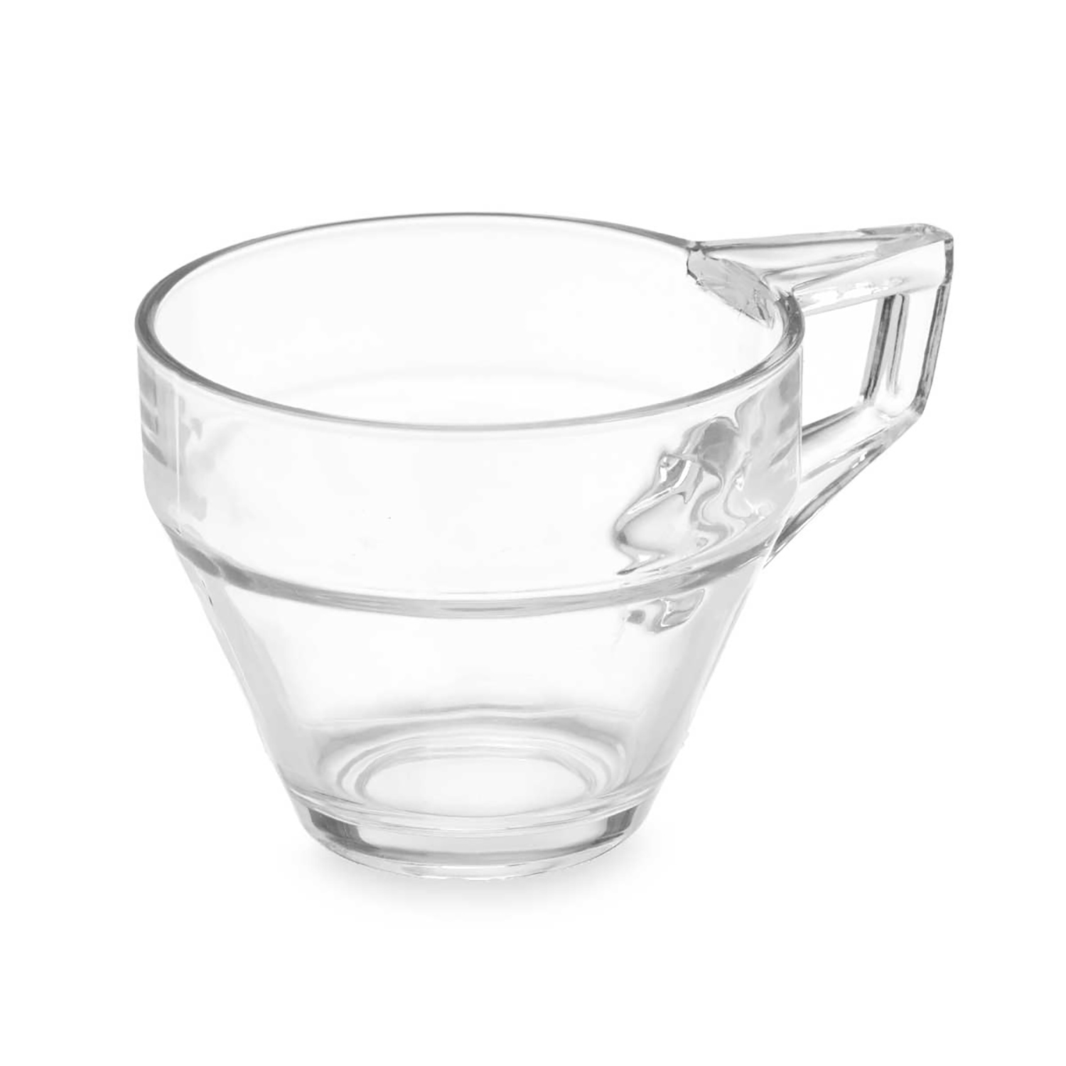 Una tazza da tè in vetro trasparente con manico è mostrata su sfondo bianco.