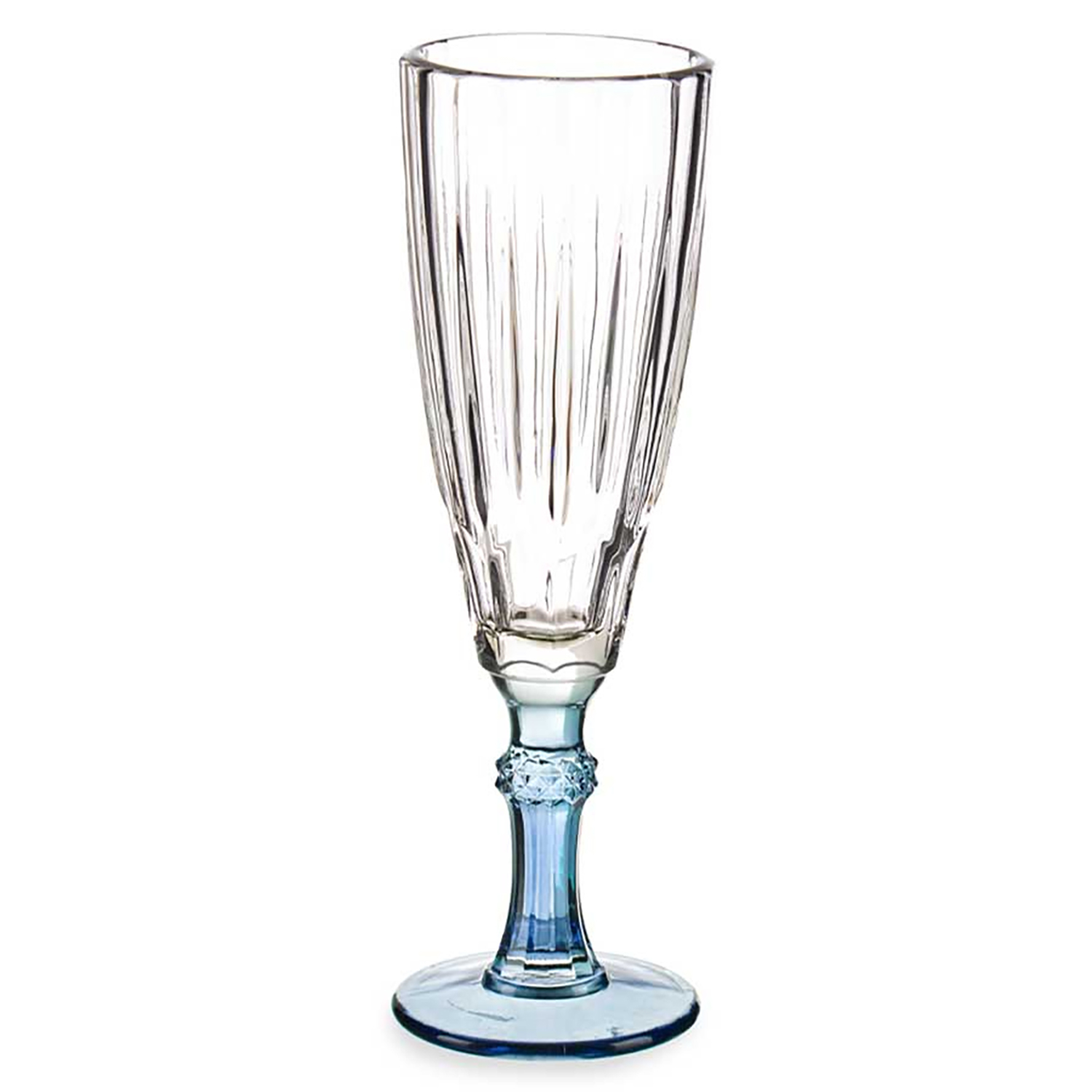 Un bicchiere trasparente con stelo e base blu, su sfondo bianco.
