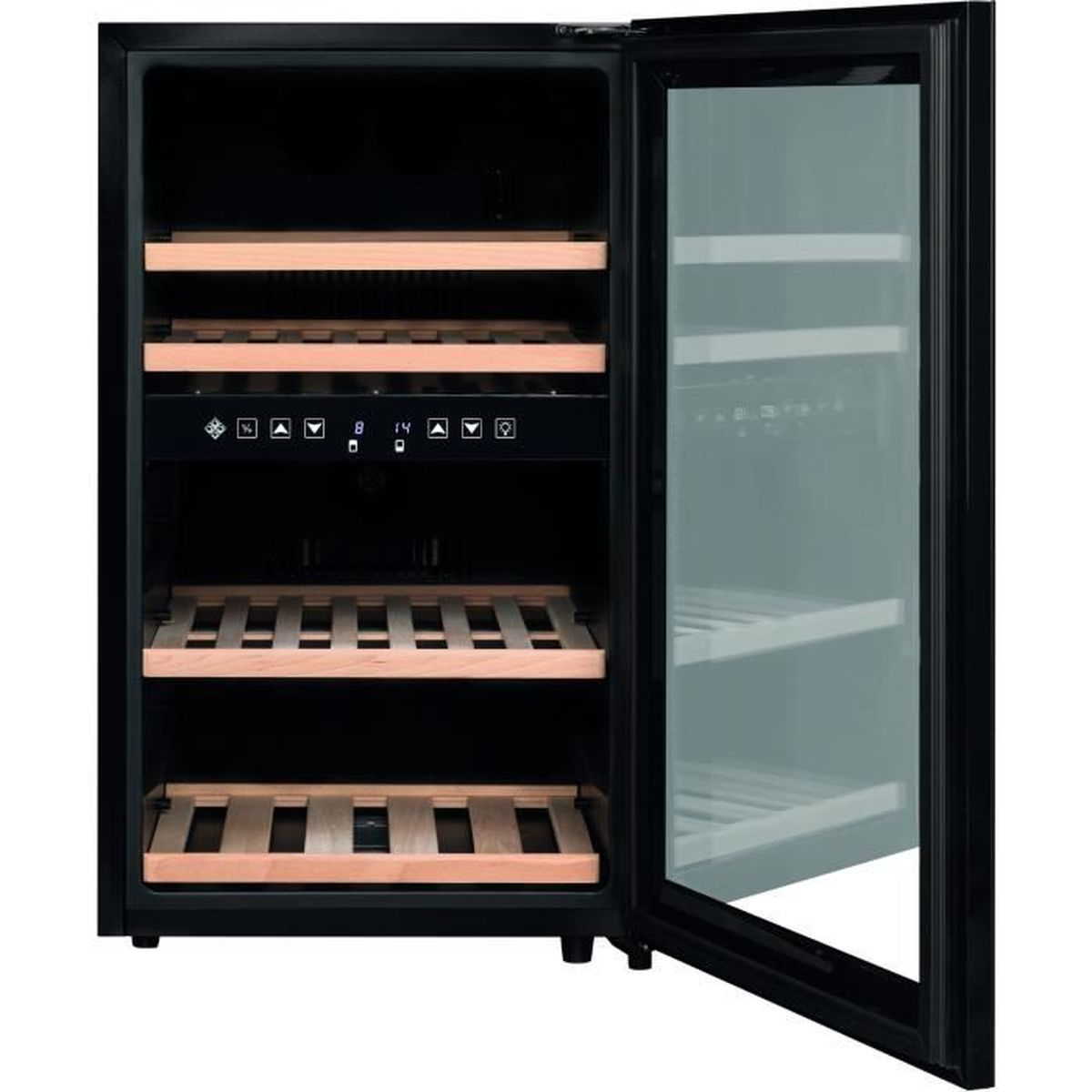 Un refrigeratore per vino nero con porta in vetro e ripiani in legno.