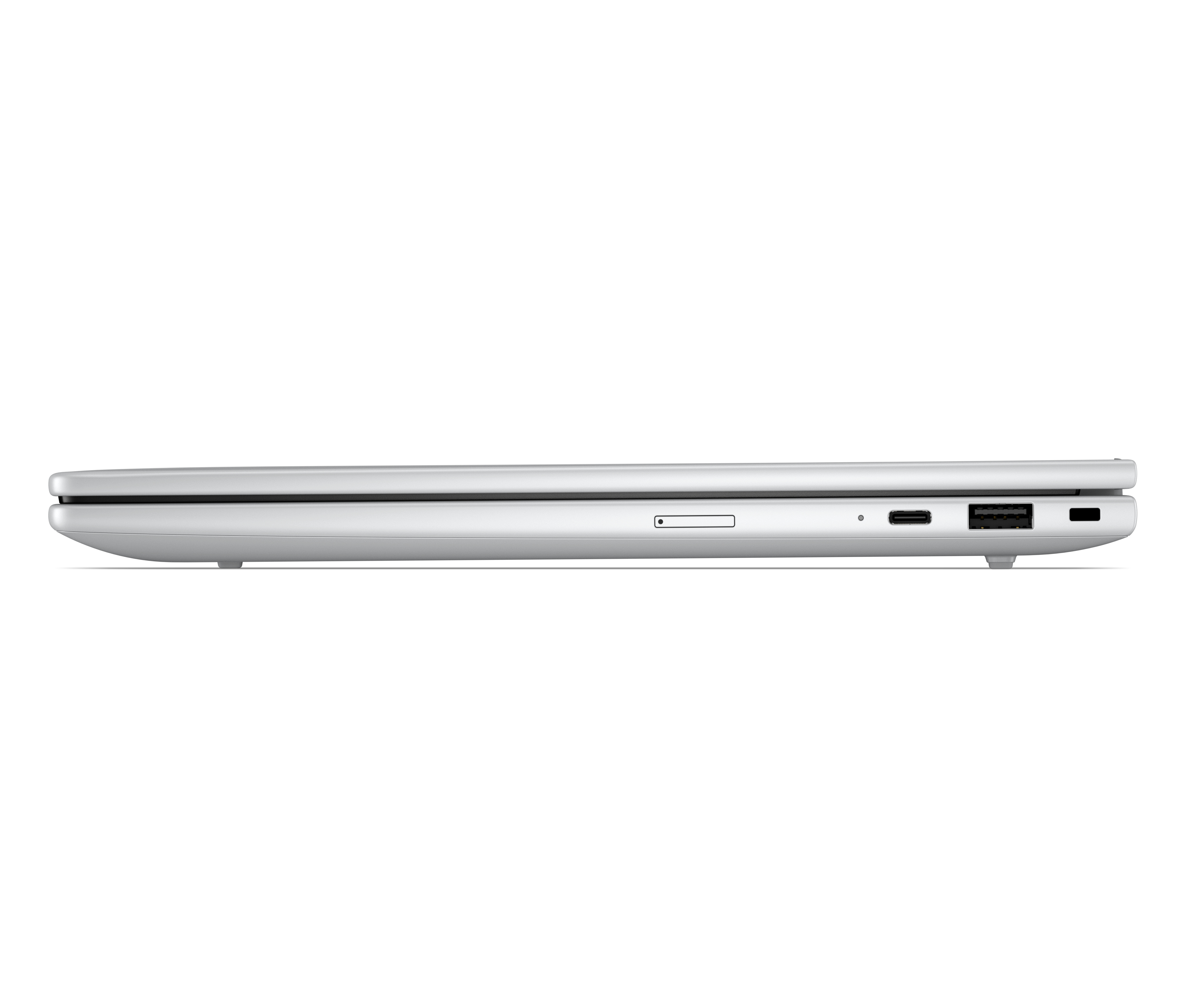 Vista laterale di un laptop argento, con slot per SD card, porte USB-C e USB-A.