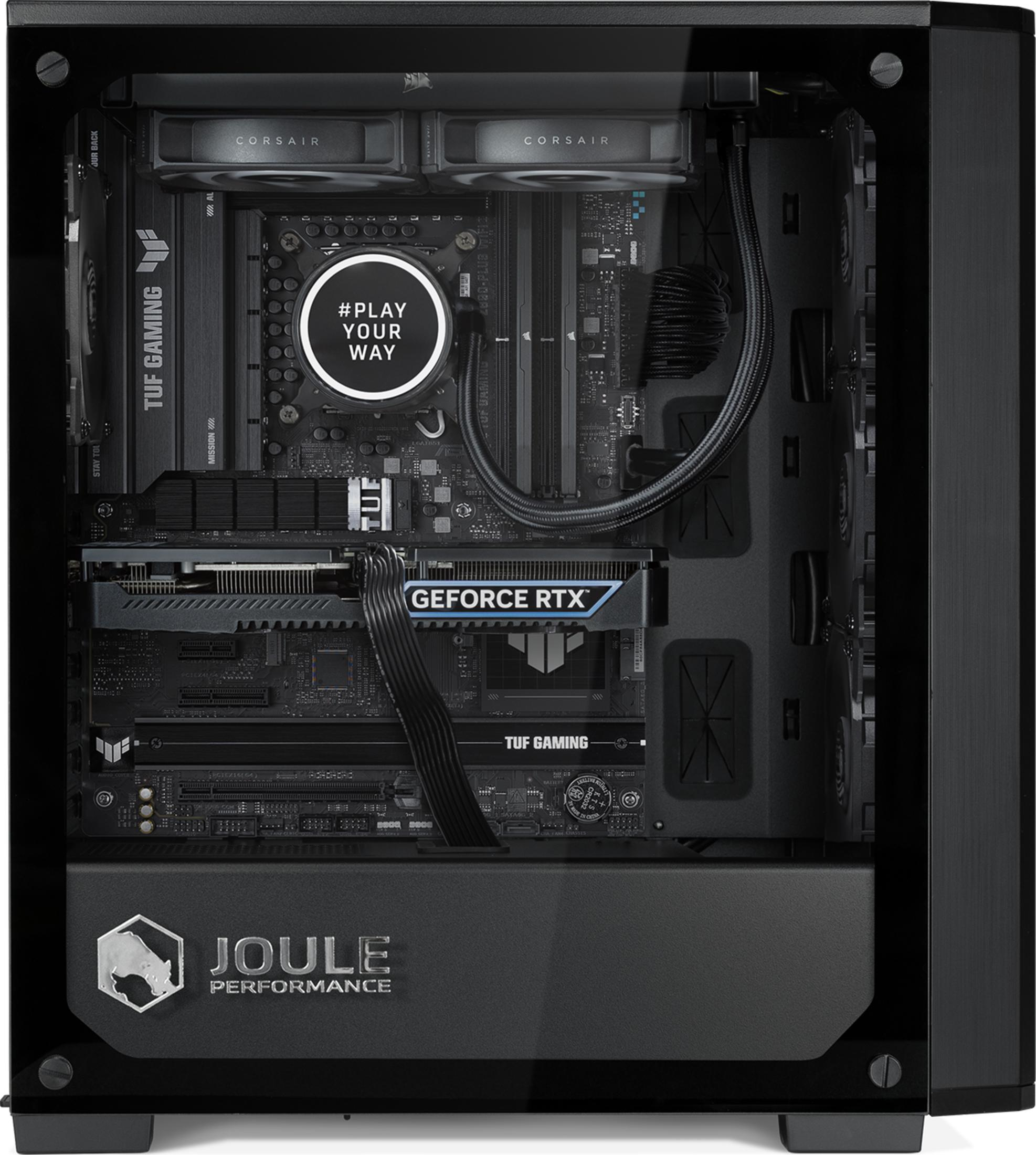 Un PC gamer noir avec éclairage RVB et composants visibles à l'intérieur.