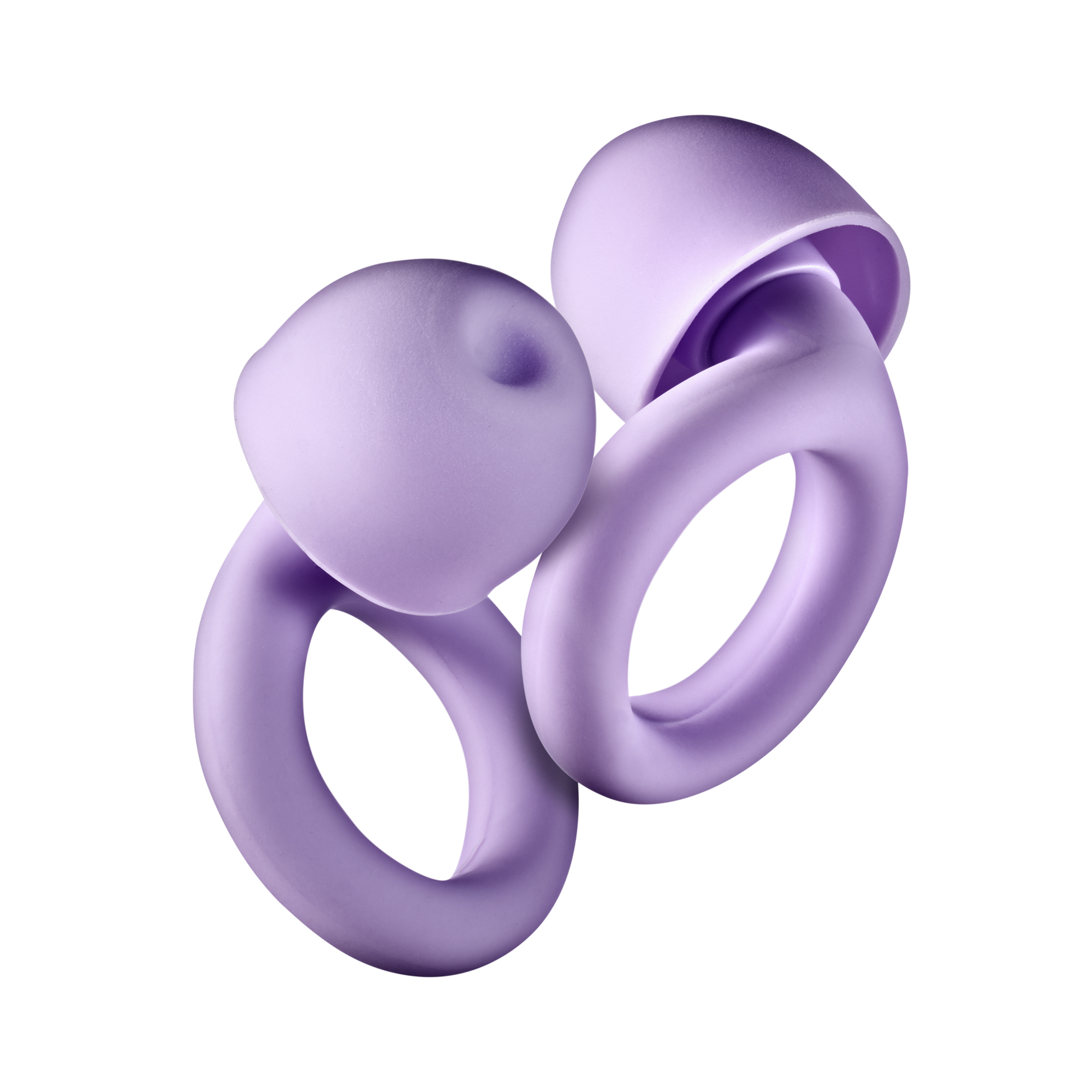 Tre anelli in silicone lavanda intrecciati. Isolati su bianco.