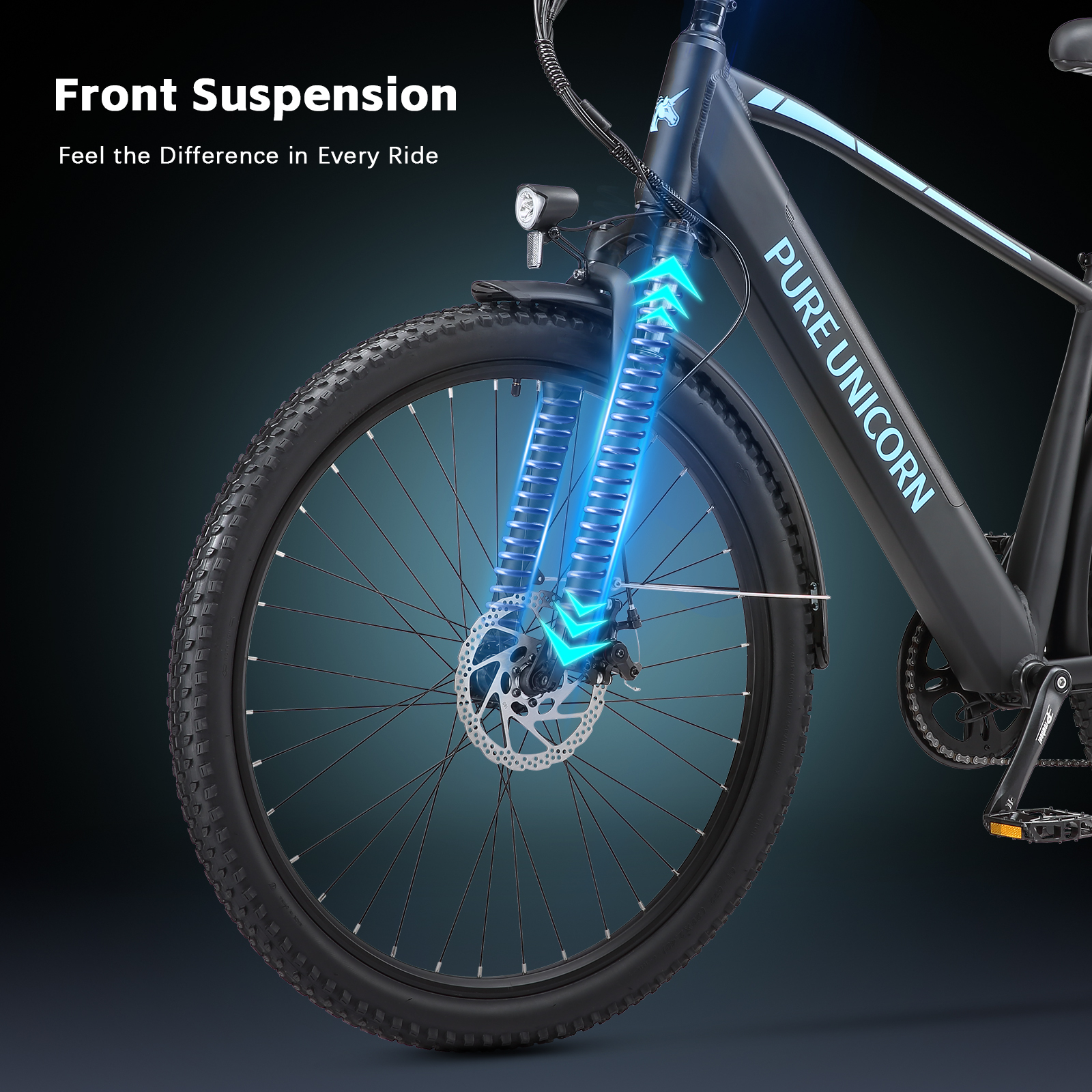 Primer plano de una bicicleta eléctrica negra enfocada en la suspensión delantera.