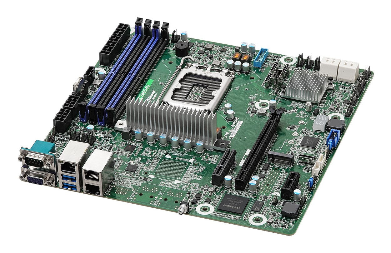 Scheda madre verde per computer con socket CPU, slot RAM, dissipatori e varie porte.