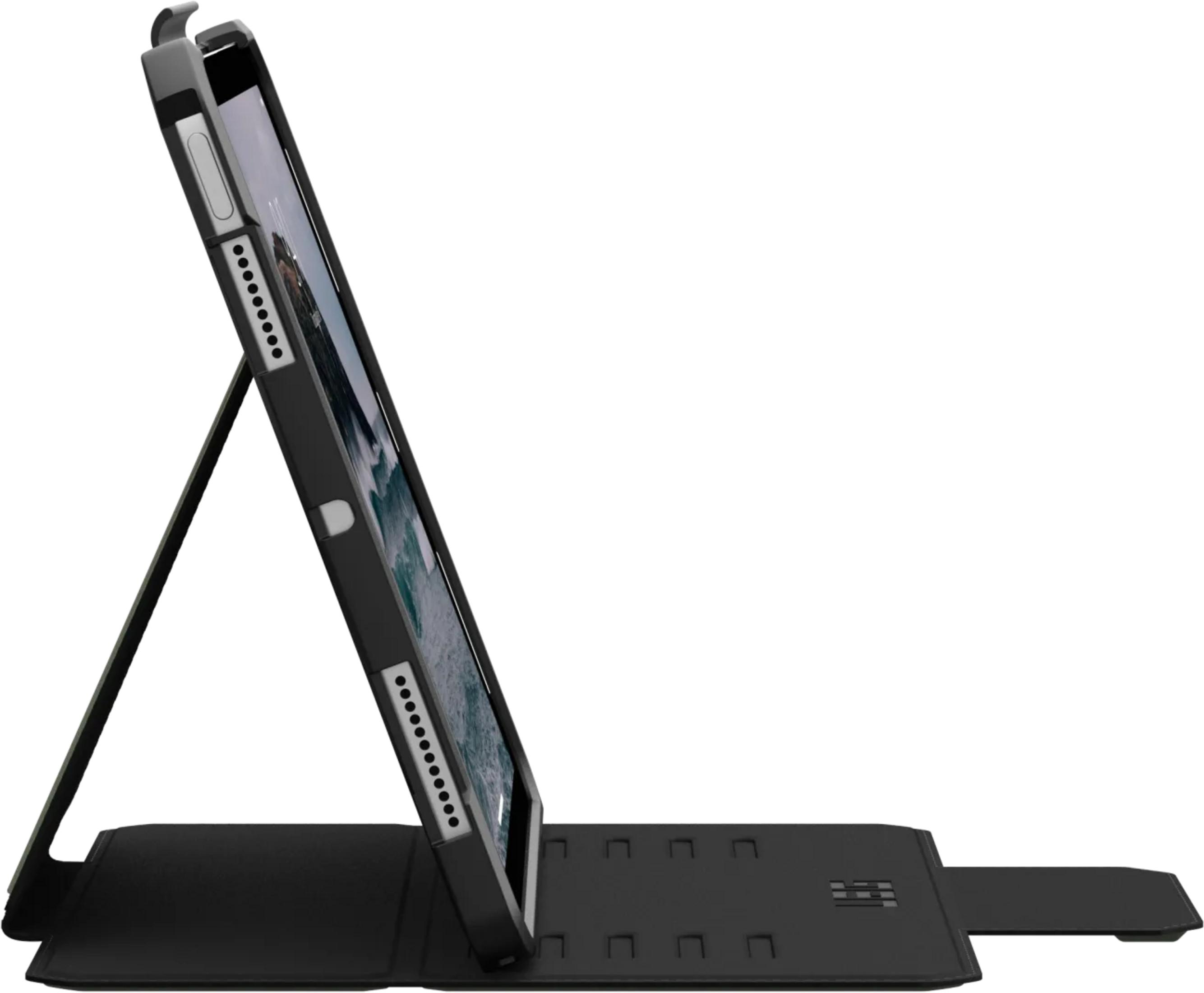 Ein schwarzes Tablet in einer Schutzhülle, aufgestellt mit einem Ständer.