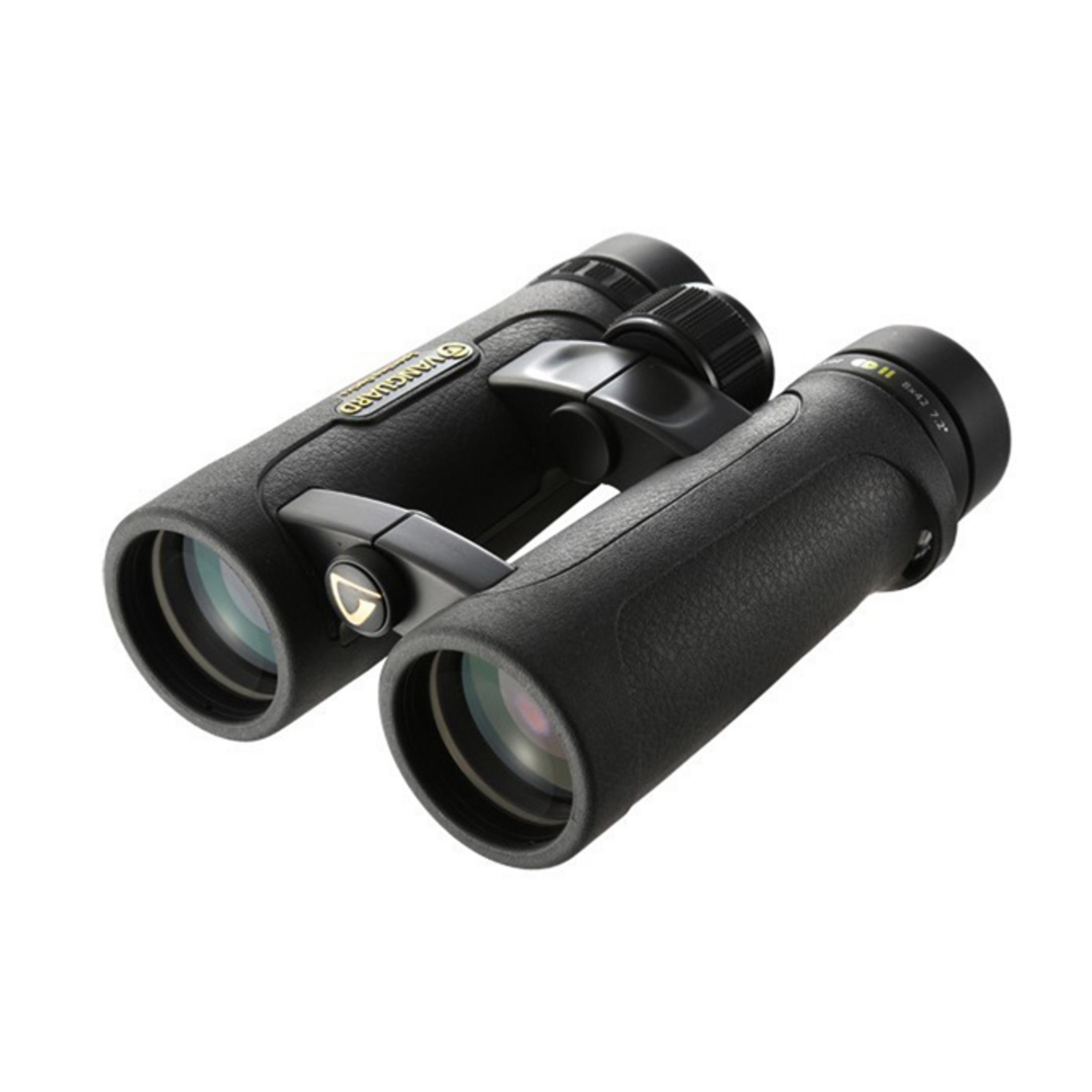 Binocolo nero con rotella di messa a fuoco e copriobiettivi, su sfondo bianco.