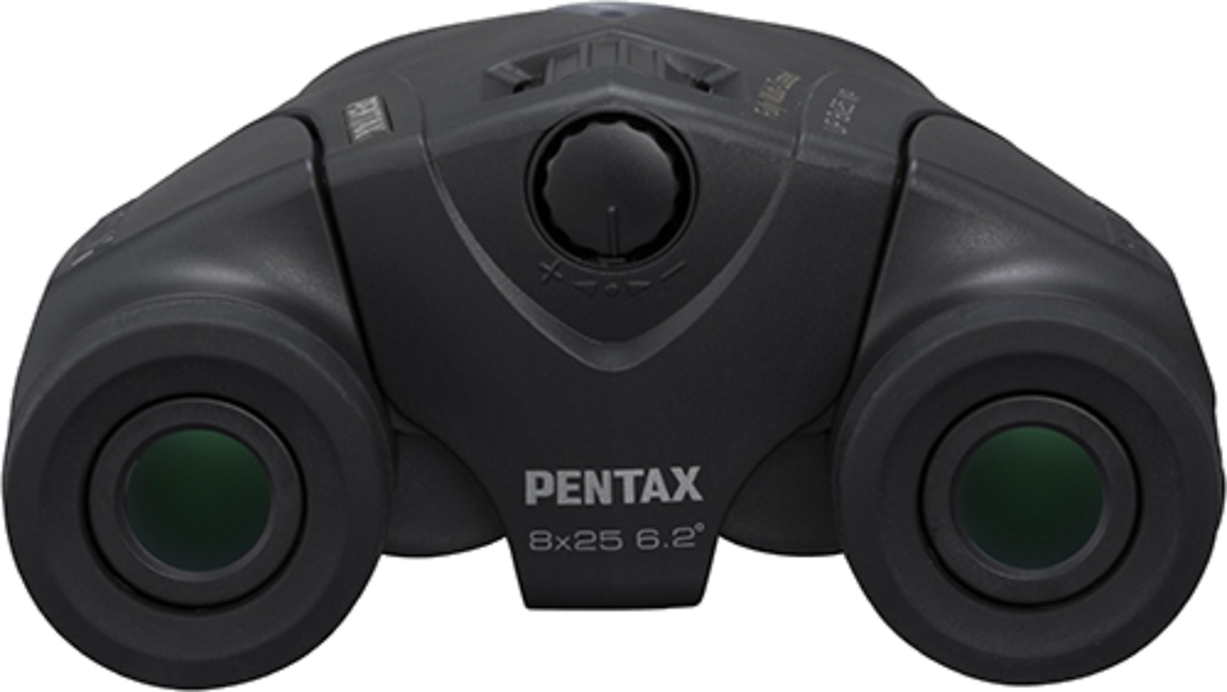Schwarze Pentax 8x25 6.2 Fernglas mit Fokusrad.