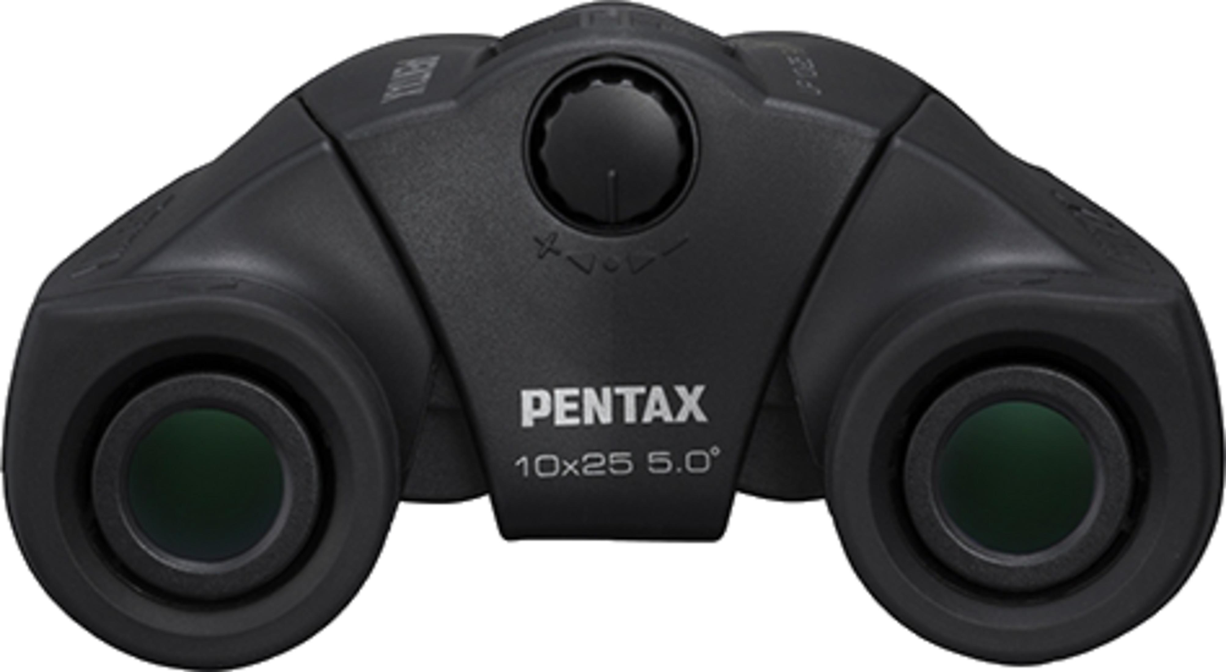 Schwarze Pentax Fernglas mit Fokusrad und grünen Linsen.