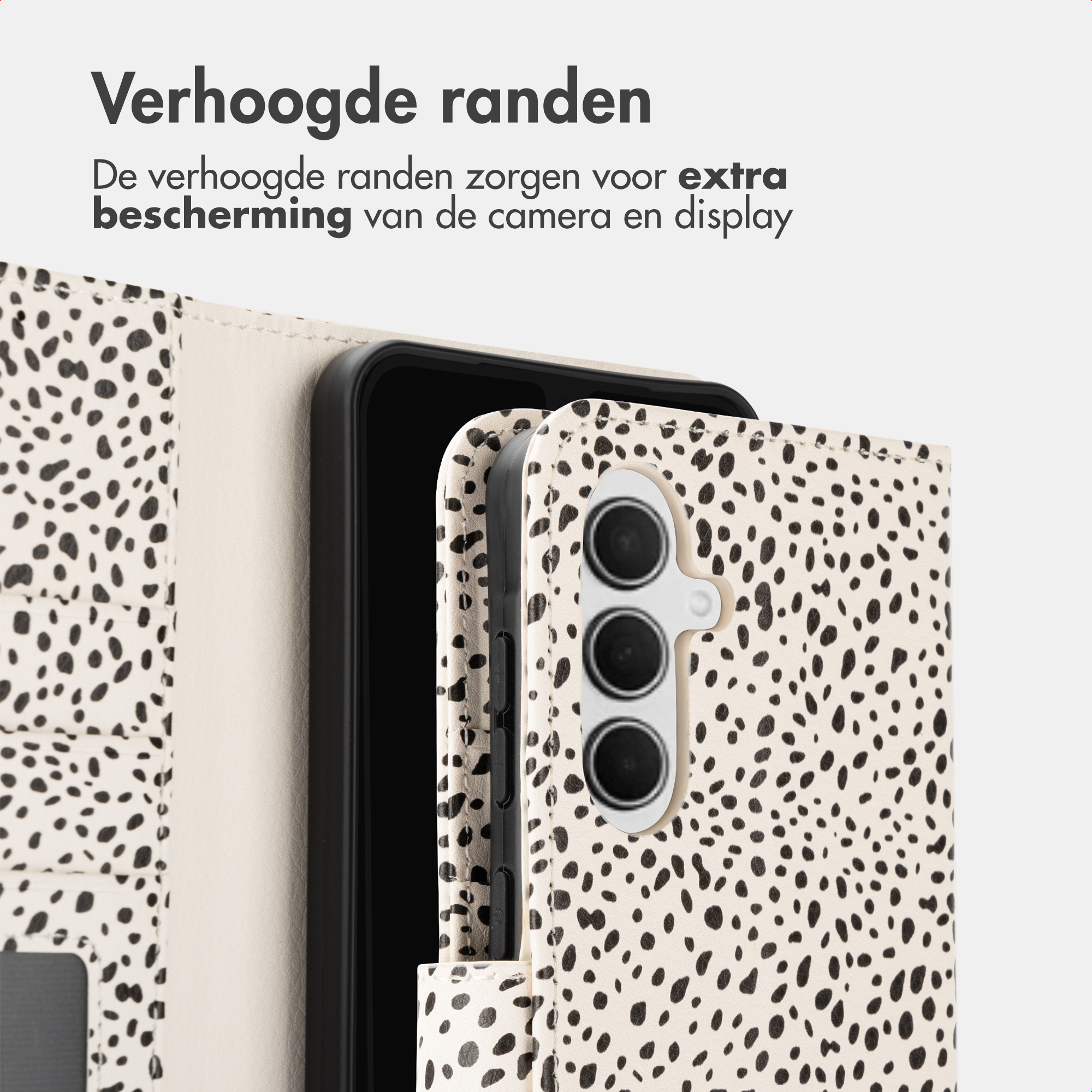 Una custodia per telefono con stampa dalmata protegge fotocamera e display.