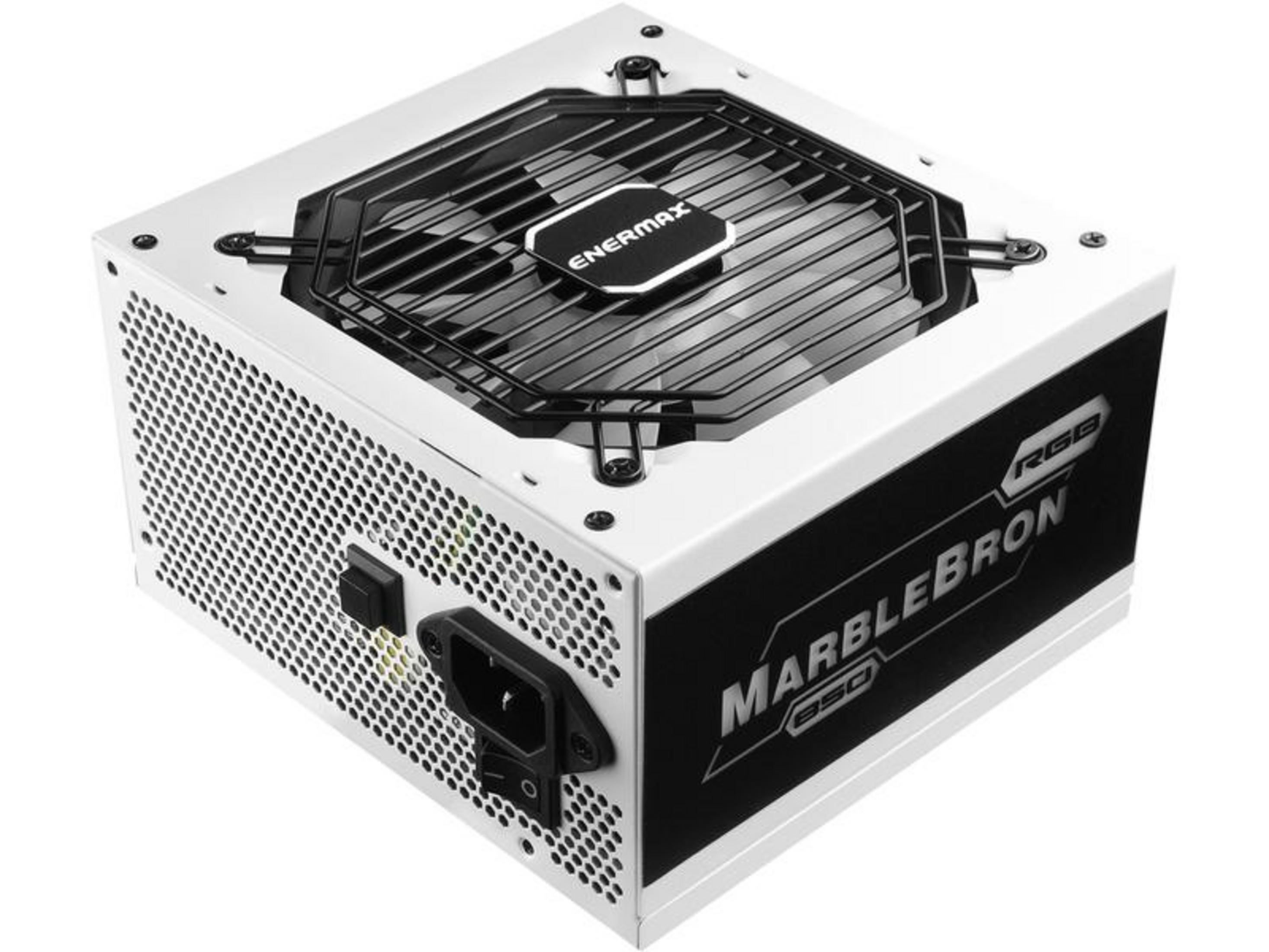 Un alimentatore bianco con griglia ventola nera e logo ENERMAX.