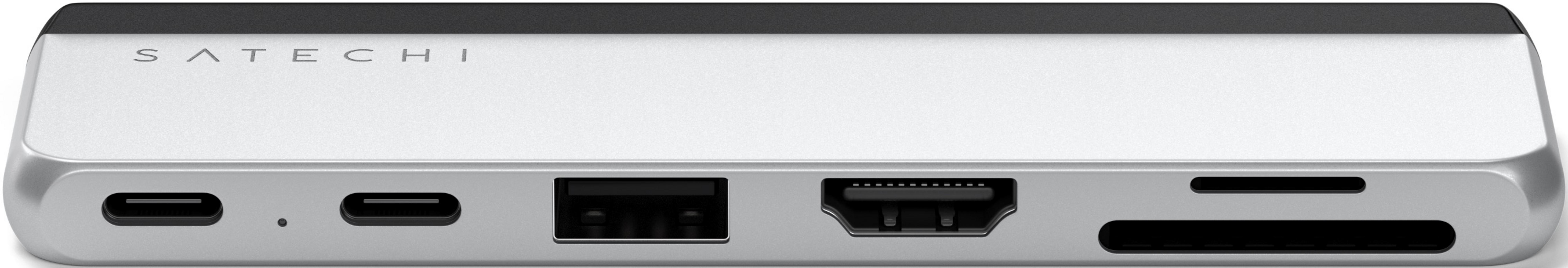 Hub Satechi argentato con porte USB-C, HDMI, USB-A e schede SD.