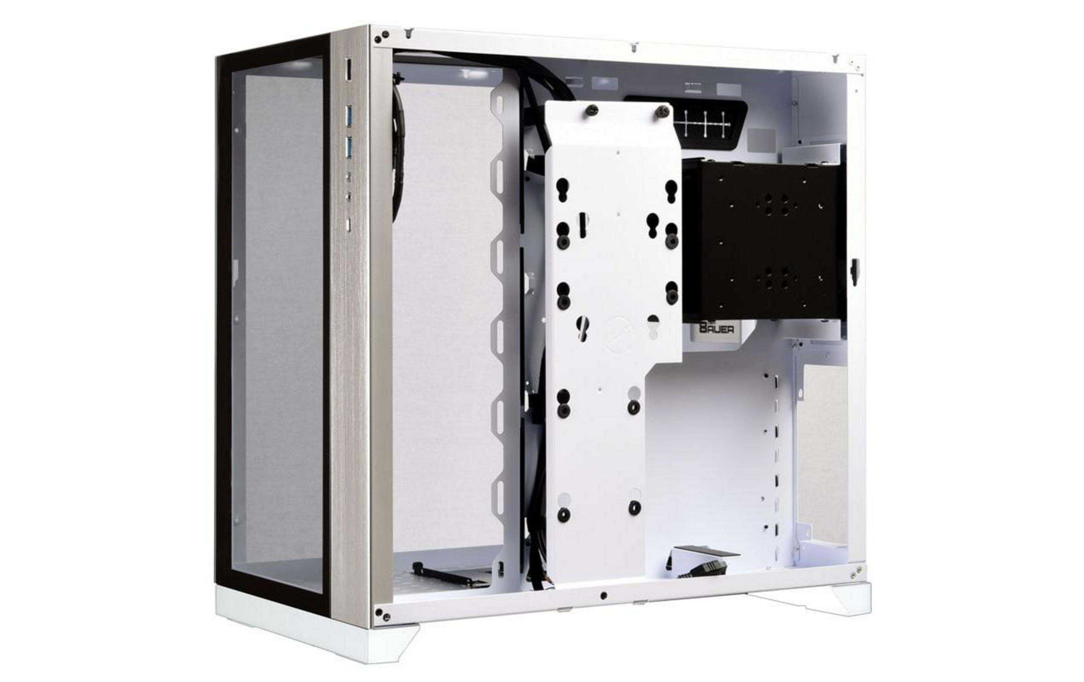 Tower del computer bianco con frontale in vetro e accenti argentati.
