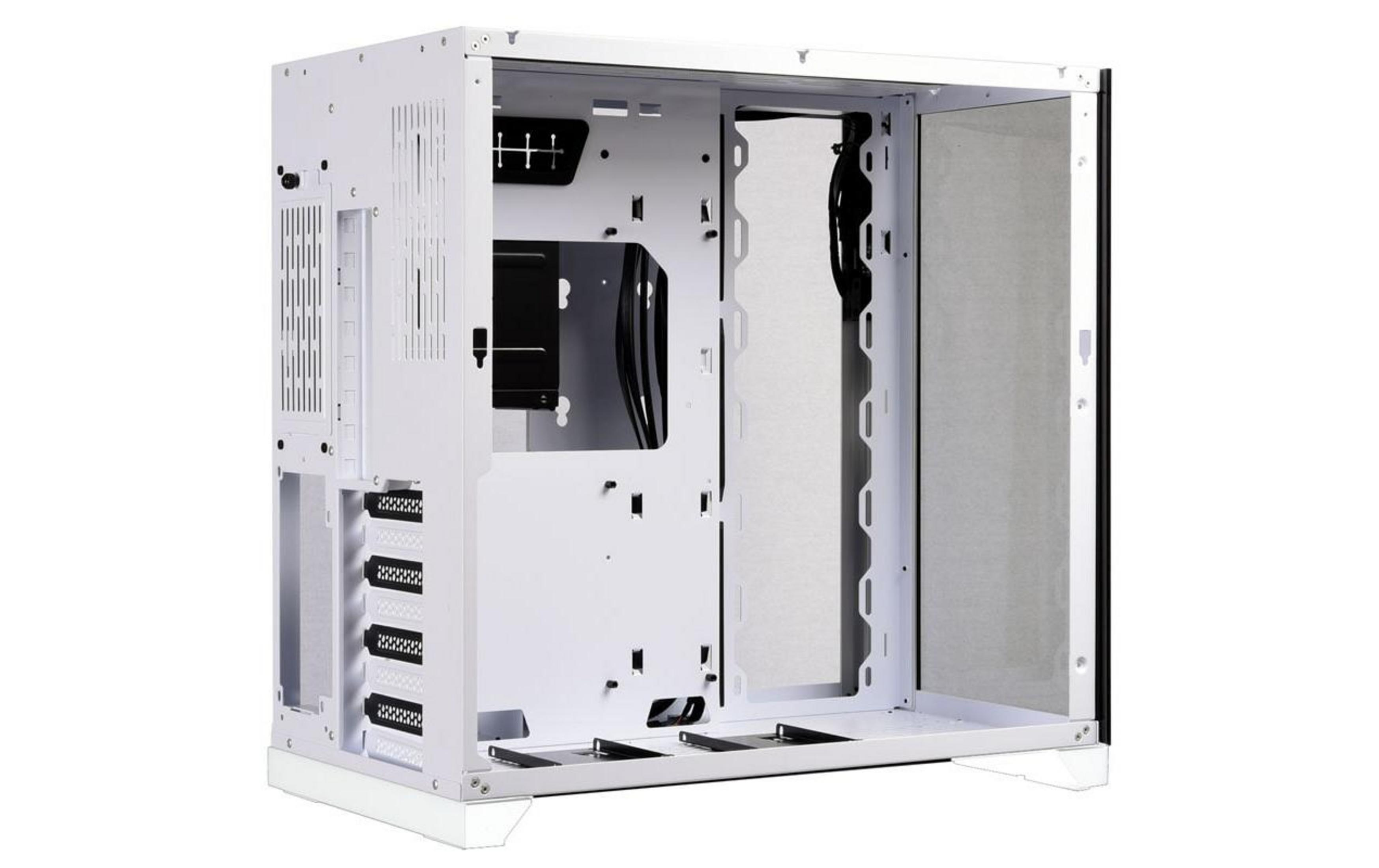 Un case per computer bianco con pannello laterale in vetro e molte fessure di ventilazione.