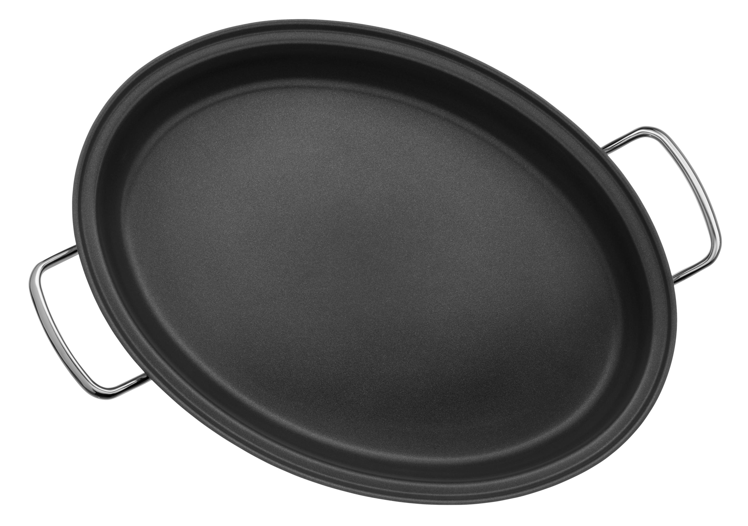 Eine schwarze, ovale Bratpfanne mit zwei metallischen Griffen auf weißem Hintergrund.
