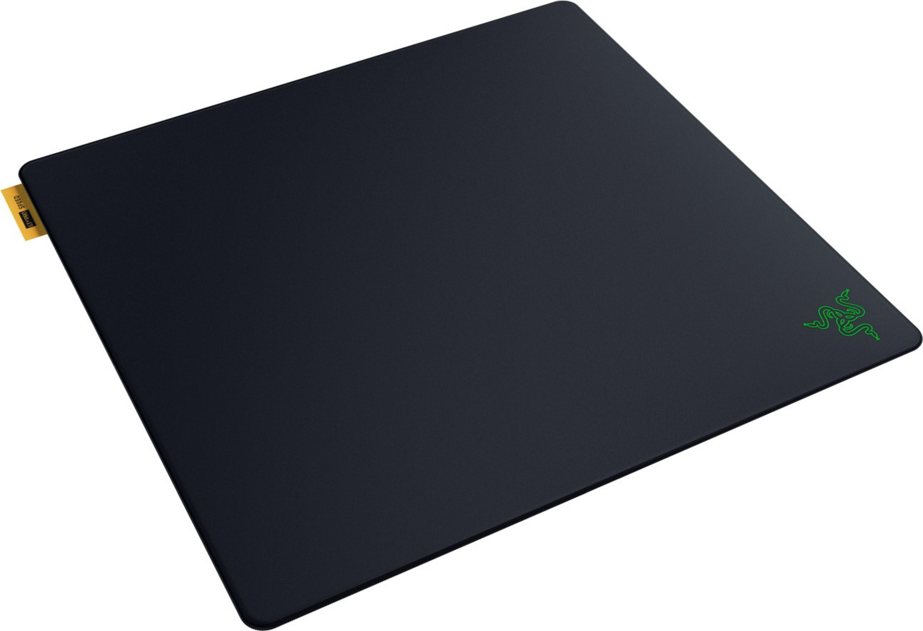 Tappetino per mouse nero con logo Razer verde ed etichetta gialla.