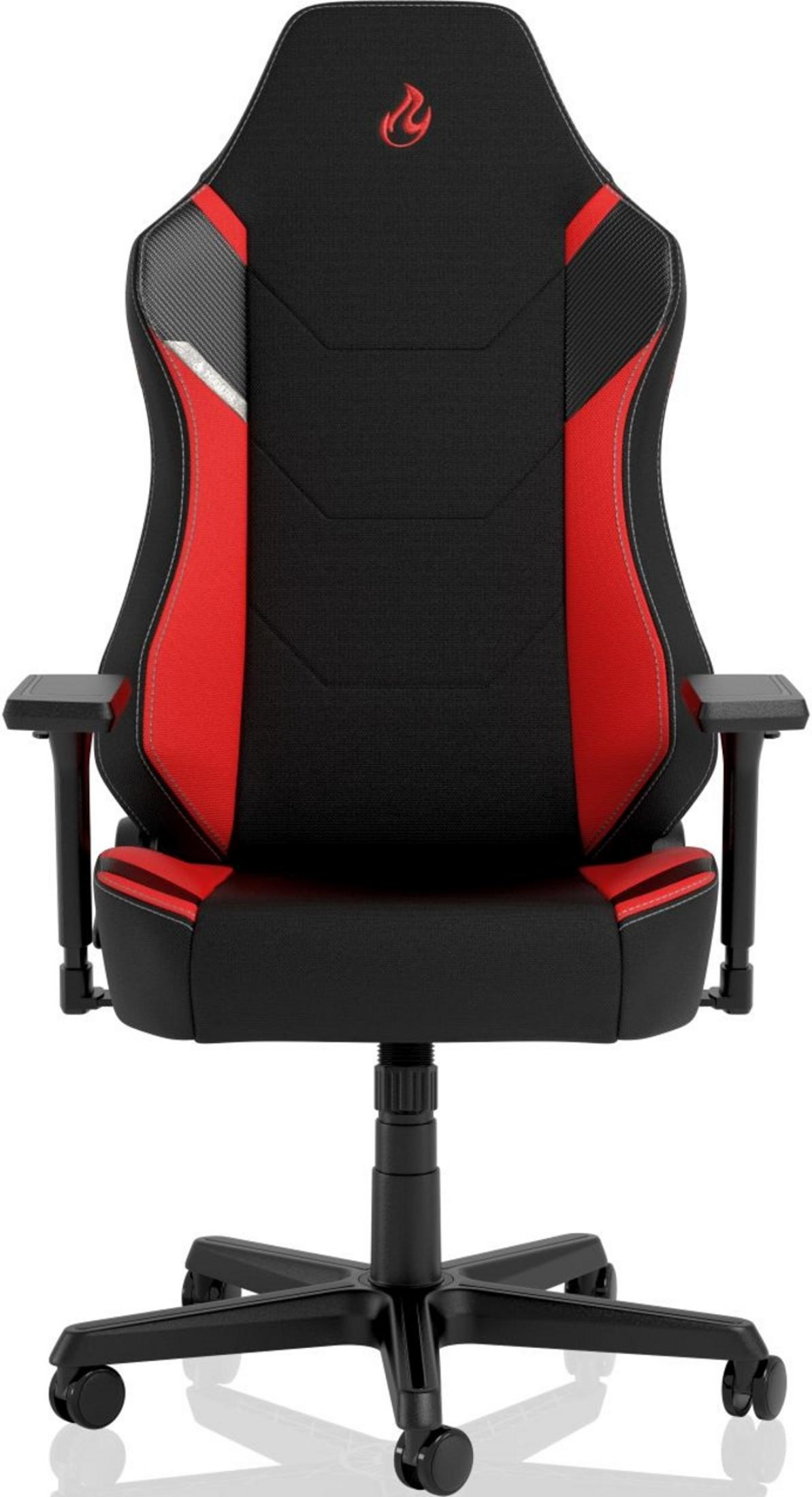 Schwarzer Gaming-Stuhl mit roten Akzenten und silbernen Details. Mit Flammenlogo.