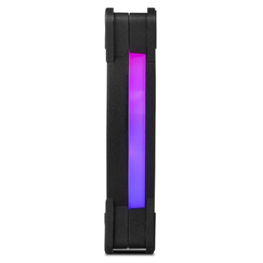Objeto rectangular negro con una franja vertical de luz púrpura y rosa.