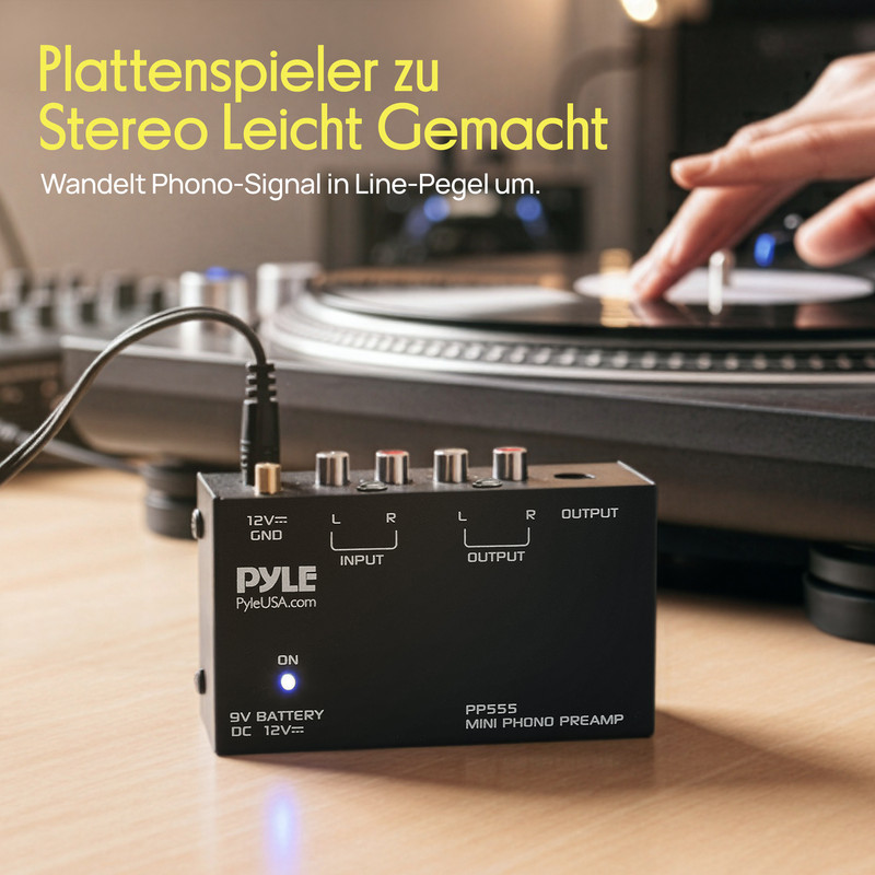 Schwarzer Phono-Vorverstärker mit Anschlüssen für Plattenspieler und Stereo.