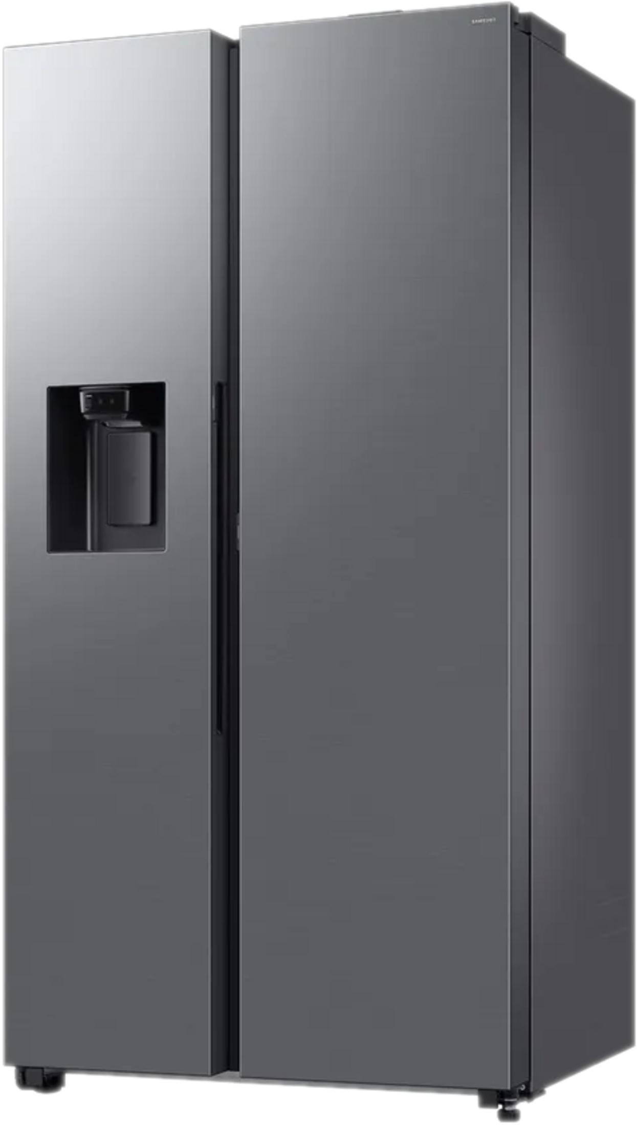 Frigorifero grigio a due ante con dispenser d'acqua sulla porta sinistra.
