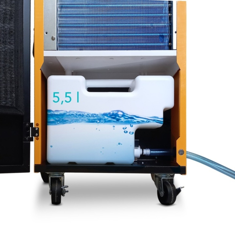 Mobilny klimatyzer z 5,5l zbiornikiem na wodę i niebieskimi żeberkami.