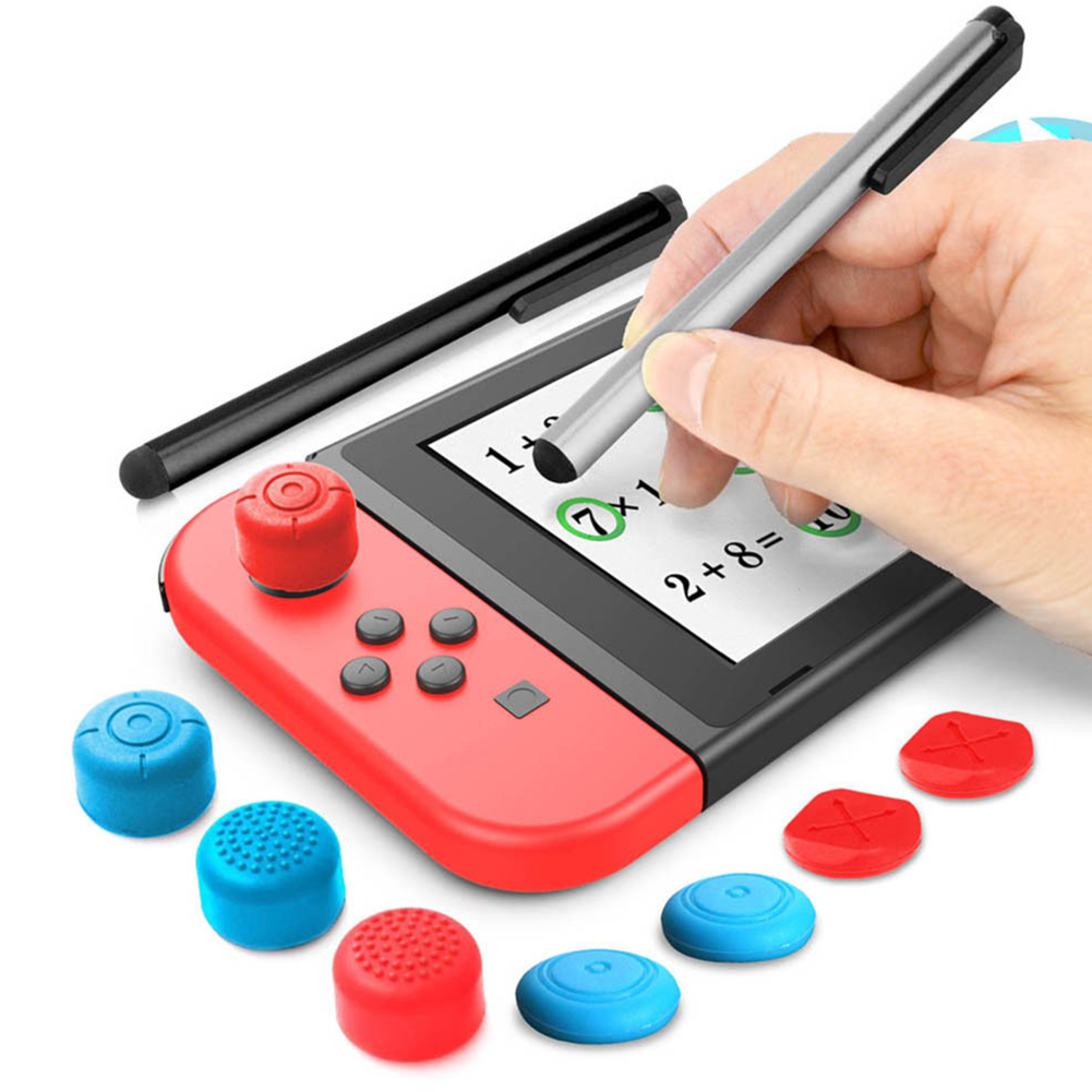Eine Hand hält einen Stift über ein Tablet mit mathematischen Problemen. Ein roter Gamecontroller ist in der Nähe.