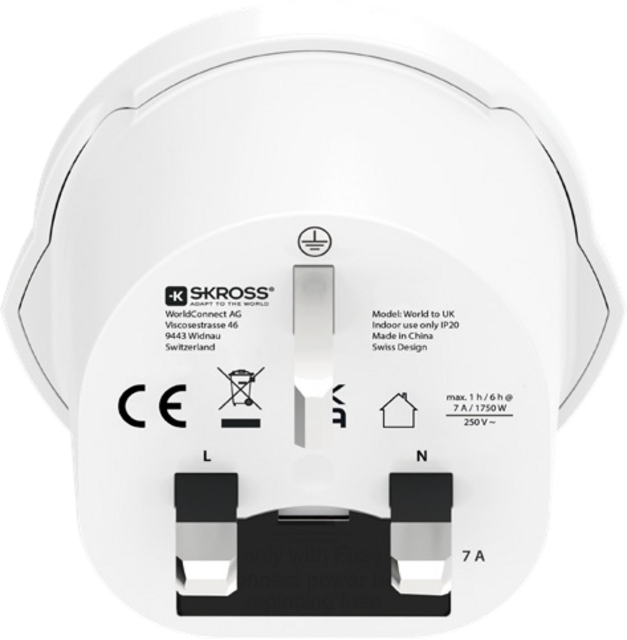 Weißer Reiseadapter mit UK-Stecker und CE-Kennzeichnung. Enthält Informationen.