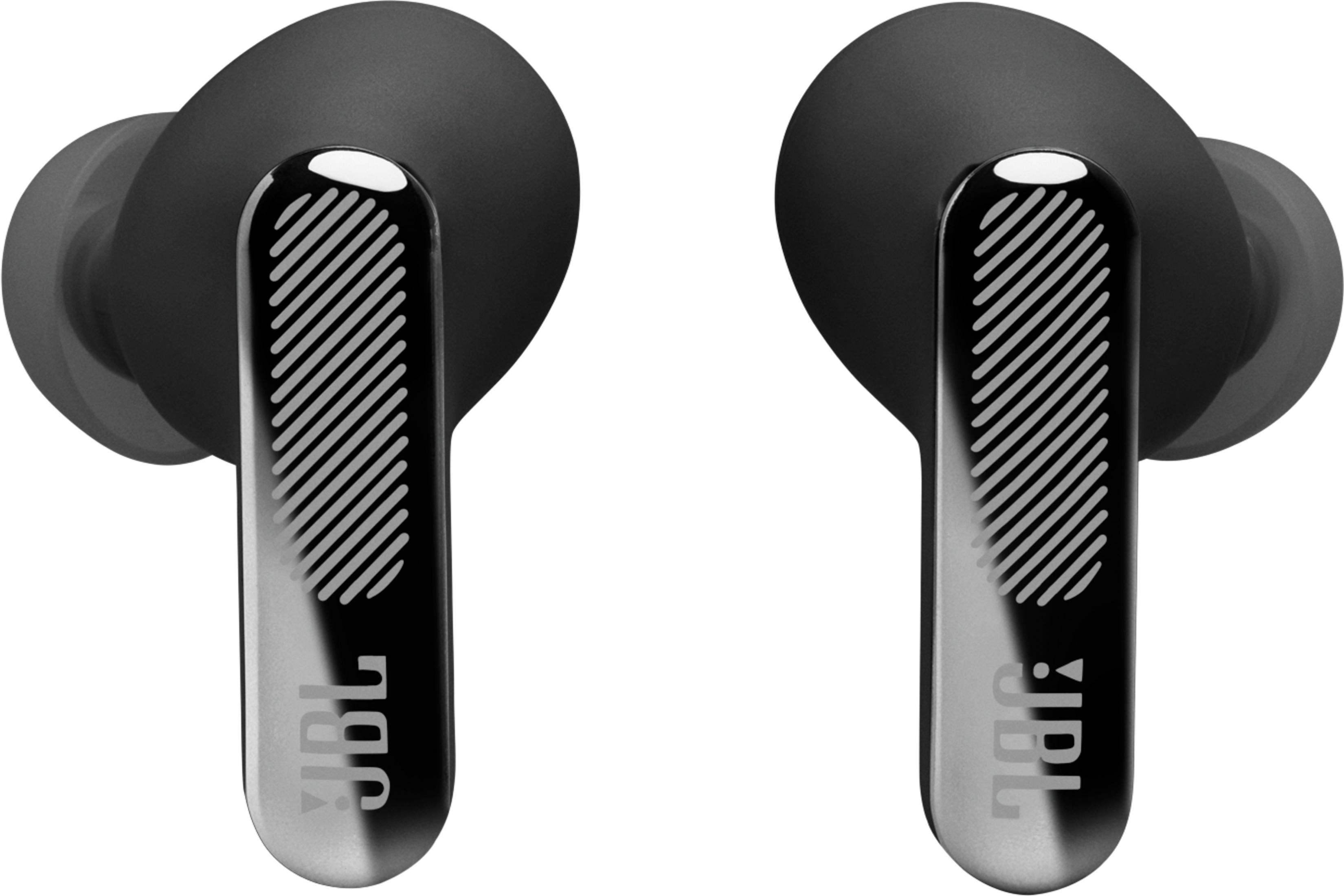 Due auricolari JBL neri con accenti argentati e dettagli a strisce.