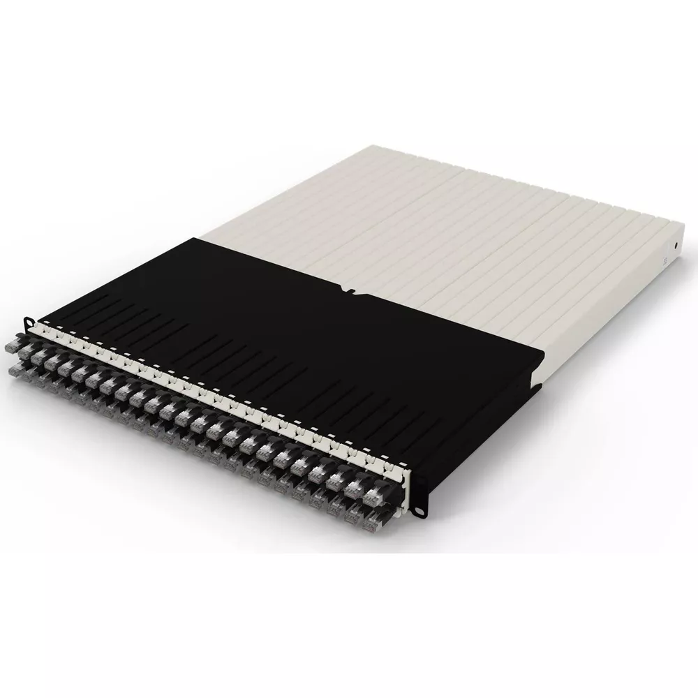 Un pannello di permutazione di rete bianco e nero con molte porte.